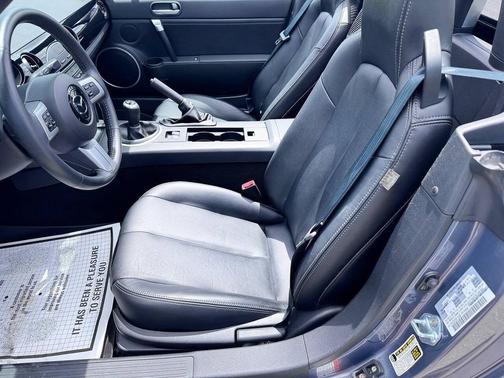 Galaxy Gray Metallic 2006 Mazda MX-5 Miata Grand Touring