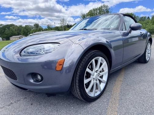 Galaxy Gray Metallic 2006 Mazda MX-5 Miata Grand Touring