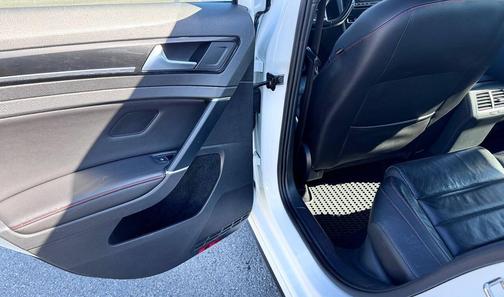 2017 Volkswagen Golf GTI 2.0T Autobahn 4-Door