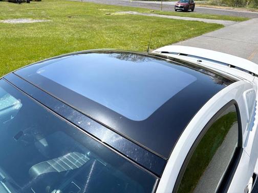 Performance White 2010 Ford Mustang GT Premium