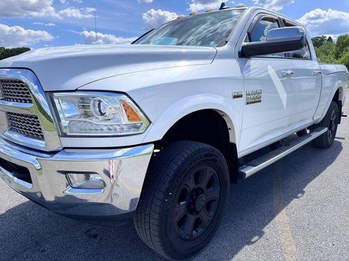 Bright White Clearcoat 2016 RAM 2500 Laramie