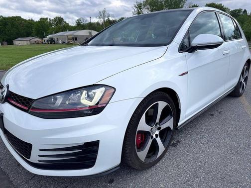 Pure White 2017 Volkswagen Golf GTI 2.0T Autobahn 4-Door