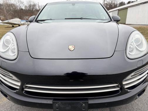 2014 Porsche Cayenne Platinum Edition