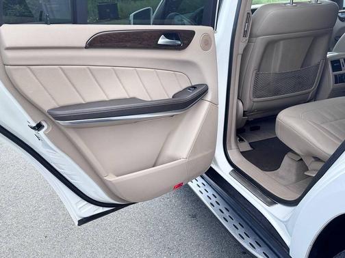 Arctic White 2013 Mercedes-Benz GL-Class 4MATIC