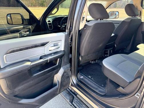 2019 RAM 2500 Big Horn Crew Cab 4x4 6'4' Box