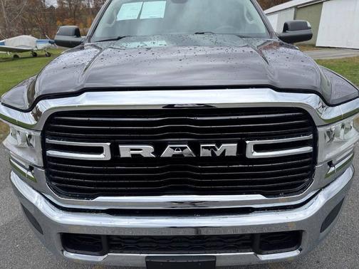 2019 RAM 2500 Big Horn Crew Cab 4x4 6'4' Box