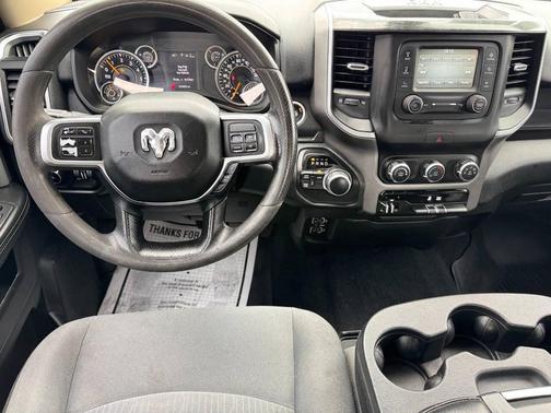 2019 RAM 2500 Big Horn Crew Cab 4x4 6'4' Box