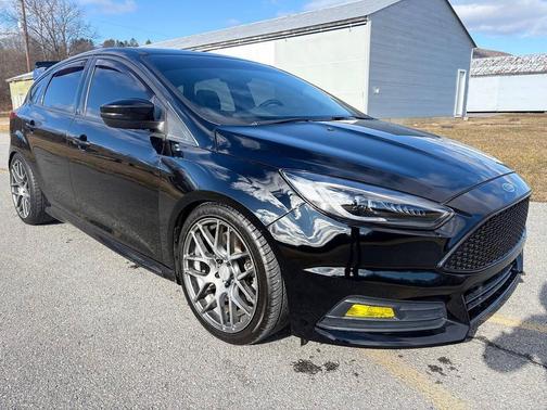 2016 Ford Focus ST 