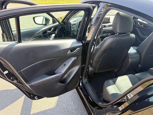 2016 Mazda Mazda3 s Grand Touring