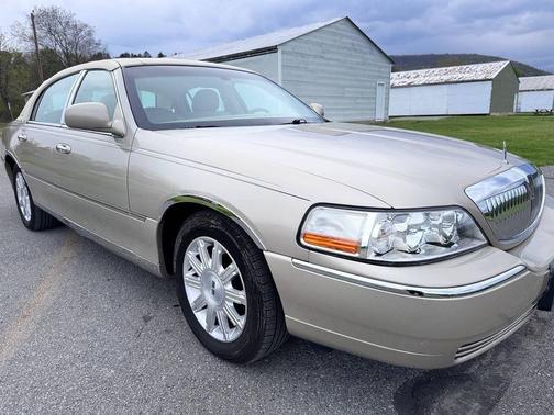 Light French Silk Clearcoat Metallic 2008 Lincoln Town Car Signature