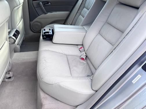 Lakeshore Silver Metallic 2007 Acura RL 3.5