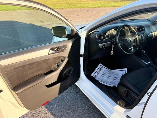 2014 Volkswagen Jetta Auto SE w/Connectivity