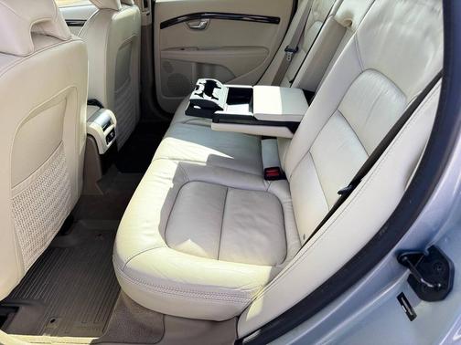 2012 Volvo XC70 T6 Premier Plus