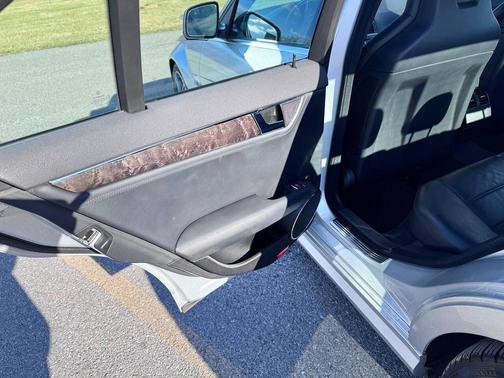 2009 Mercedes-Benz C-Class C 63 AMG 4dr Sedan