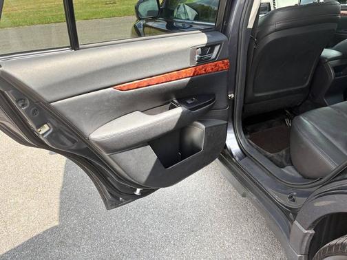 2010 Subaru Outback 2.5 i Limited