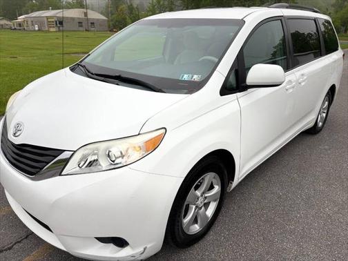 2012 Toyota Sienna LE