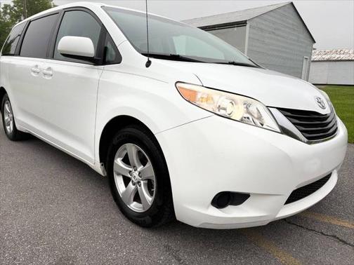 2012 Toyota Sienna LE