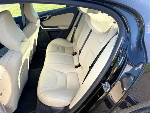 2017 Volvo S60 T5 Dynamic