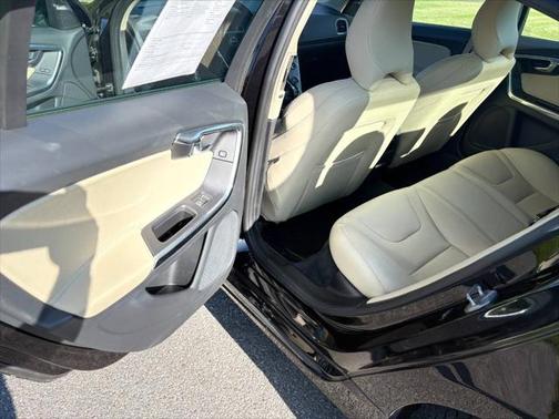 2017 Volvo S60 T5 Dynamic