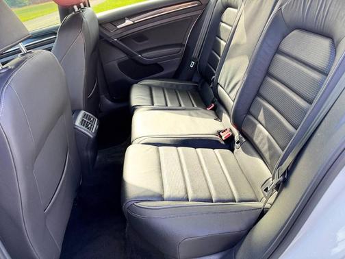 2018 Volkswagen Golf R 2.0T DSG