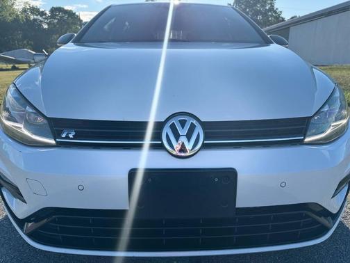 2018 Volkswagen Golf R 2.0T DSG
