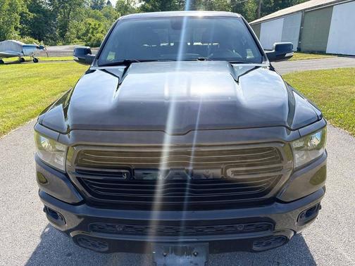 Diamond Black Crystal Pearlcoat 2019 RAM 1500 Big Horn