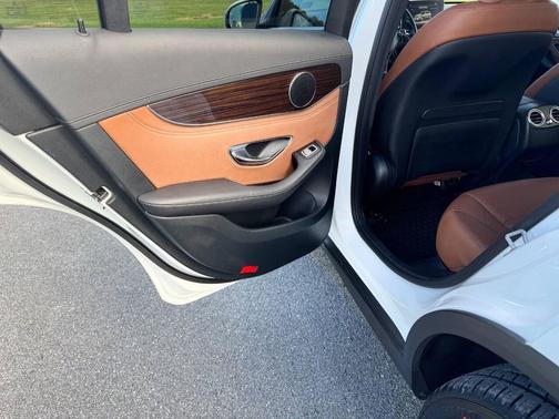 2016 Mercedes-Benz GLC 300 4MATIC