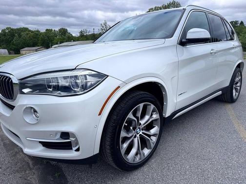 Mineral White Metallic 2018 BMW X5 xDrive35d