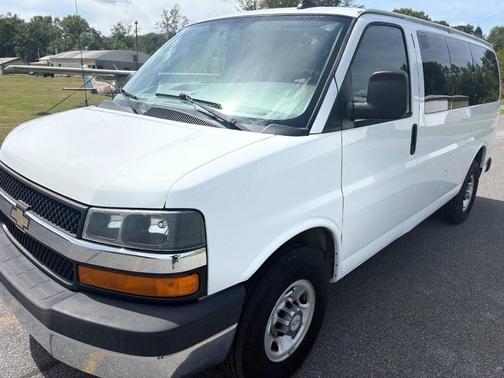 2016 Chevrolet Express 3500 LT