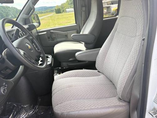 2016 Chevrolet Express 3500 LT