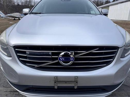 2016 Volvo XC60 T6 Platinum