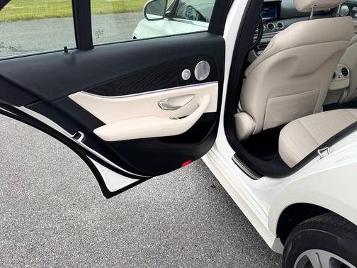 2017 Mercedes-Benz E-Class 4MATIC