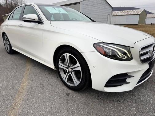 2017 Mercedes-Benz E-Class 4MATIC