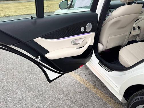 2017 Mercedes-Benz E-Class 4MATIC