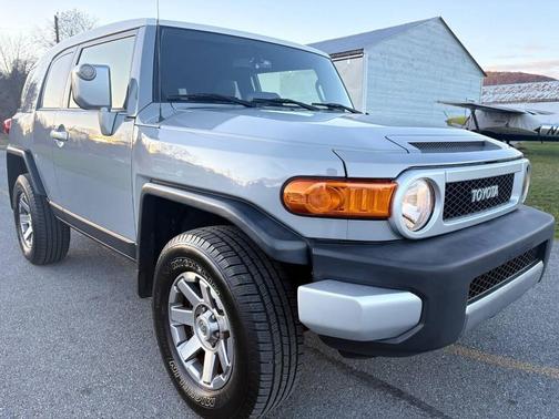 2014 Toyota FJ Cruiser Base
