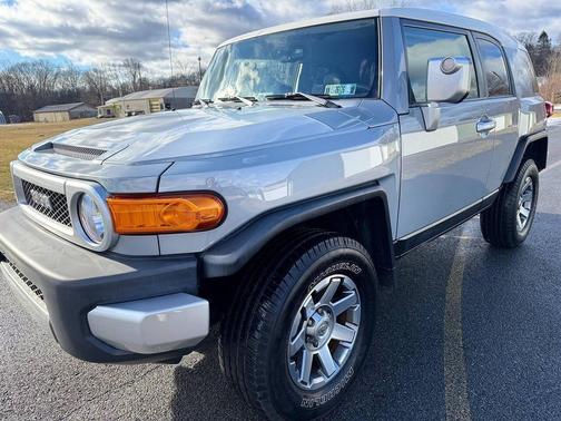 2014 Toyota FJ Cruiser Base