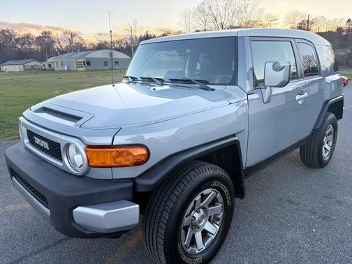 2014 Toyota FJ Cruiser Base
