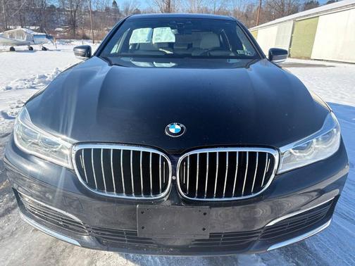 2018 BMW 750 i xDrive