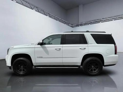 White 2019 GMC Yukon SLT