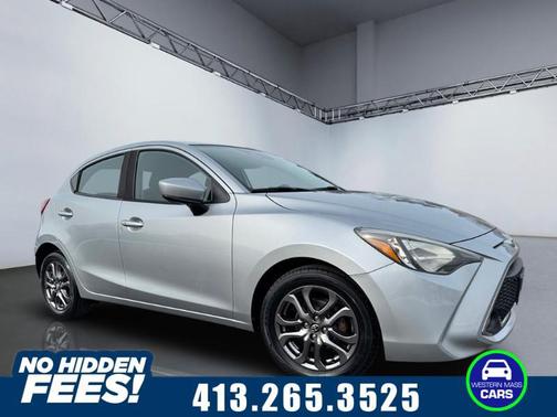 2020 Toyota Yaris Sedan LE