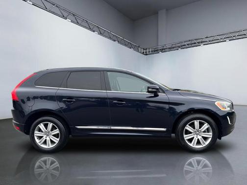2017 Volvo XC60 T5 Inscription