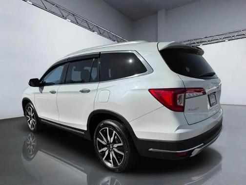 2019 Honda Pilot Touring 8-Passenger