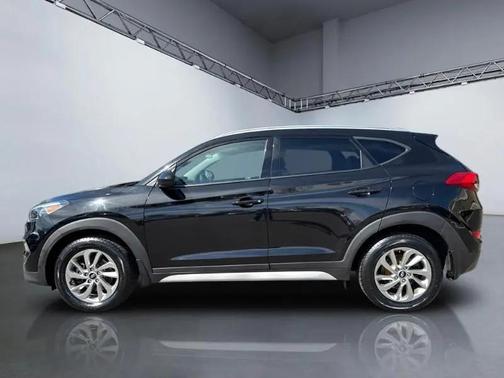 Black Noir Pearl 2018 Hyundai TUCSON SEL