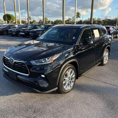 2024 Toyota Highlander Hybrid Limited