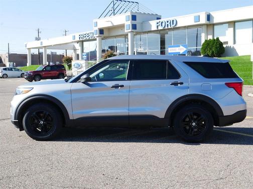 2022 Ford Explorer Base