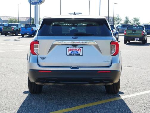 2022 Ford Explorer Base