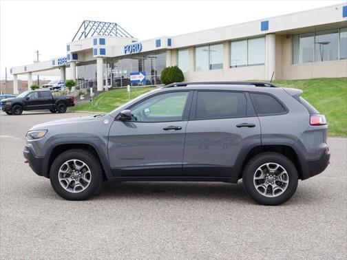 2022 Jeep Cherokee Trailhawk