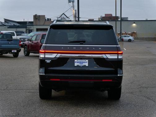 2024 Lincoln Navigator Premiere