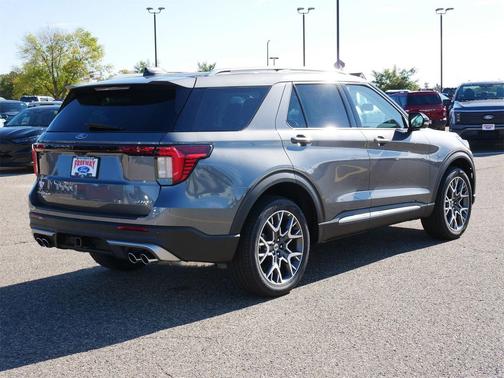 2025 Ford Explorer Platinum
