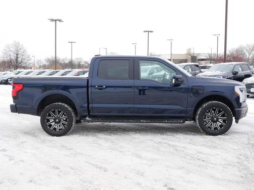 2022 Ford F-150 Lightning Platinum